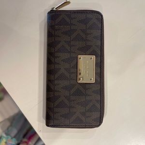 Michael Kors Monogram long wallet